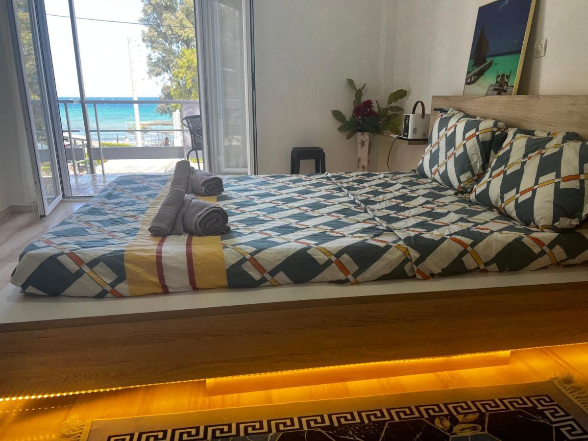 Seaview Room With Share Some Place Athen Eksteriør billede